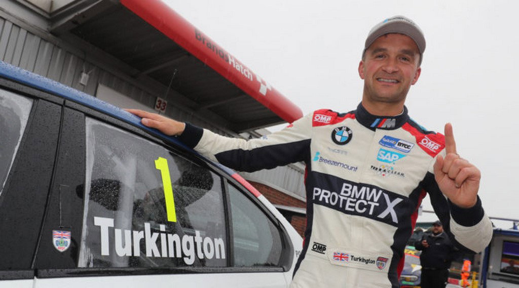 BTCC Brands Hatch GP: Turkington secures crucial pole ahead of finale